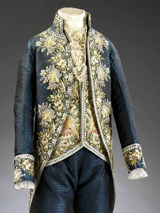 Photo of Court suit, about 1795 – 98, probably France. Museum no. T.148-1924. © Victoria and Albert Museum, London 