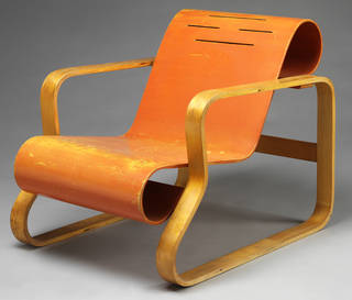 Photo of Paimio Armchair, designed by Alvar Aalto, manufactured by Huonekalu-ja Rakennustyötehdas Oy, 1930, Finland. Museum no. W.41-1987. © Victoria and Albert Museum, London