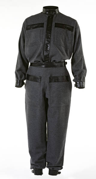 Photo of Ensemble reproduction, designed by Aleksandr Mikailovich Rodchenko, 1922, made by Aio Morishita, 2005, France. Museum no. T.40:1&2-2005. © Victoria and Albert Museum, London