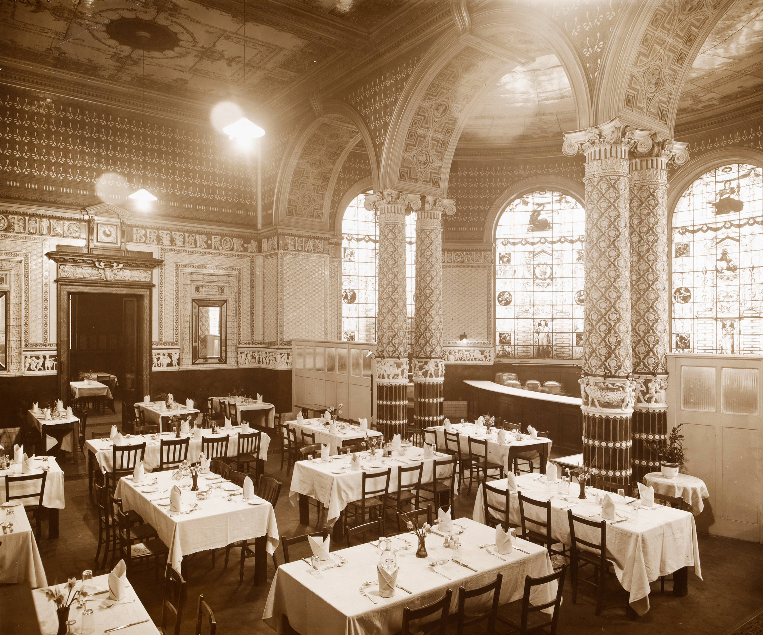 The world's first museum café · V&A