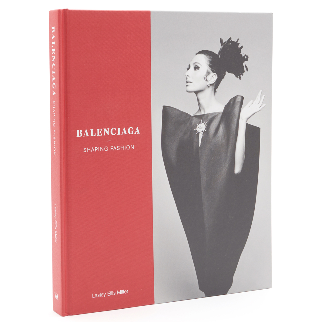 Balenciaga – Shaping Fashion