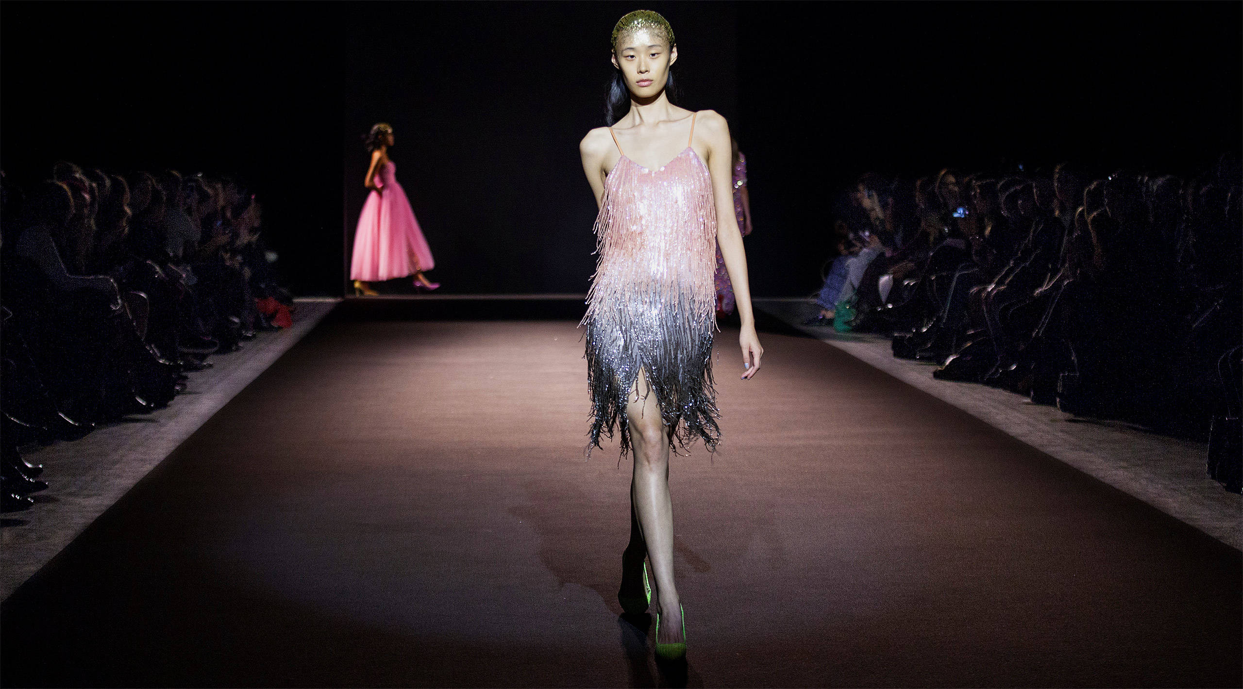 V&A · Fashion In Motion