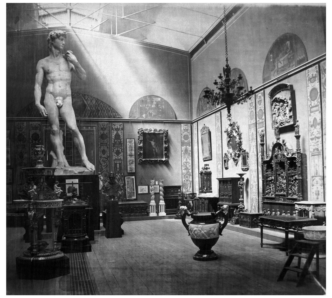 Piazza della Signoria 的《大衛》複製像與遊客視線｜來源：Victoria and Albert Museum