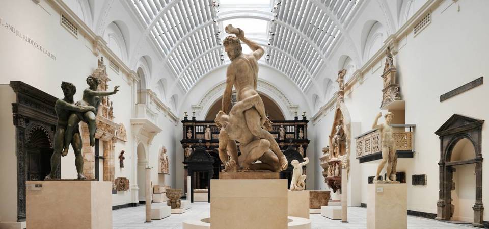 sculpture v and a museum