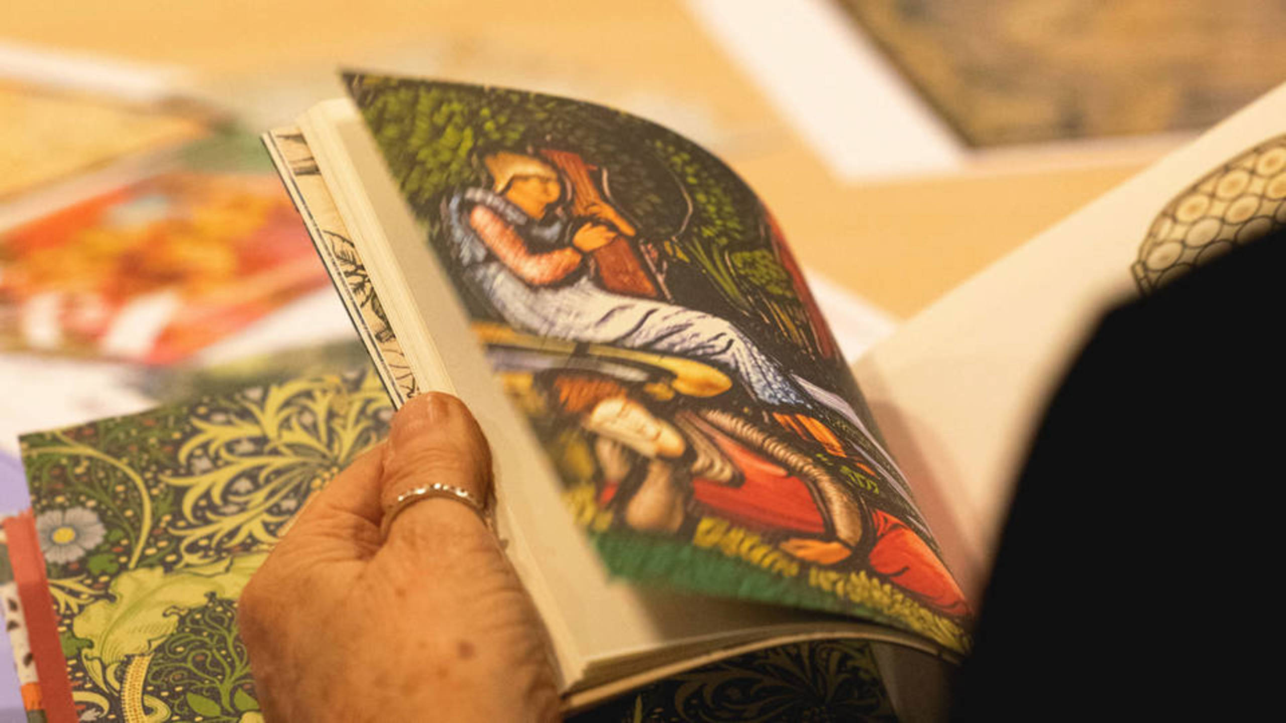 V&A · Explore The V&A Online