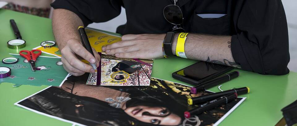 Capture your portrait with Jasprit Singh at V&A South Kensington